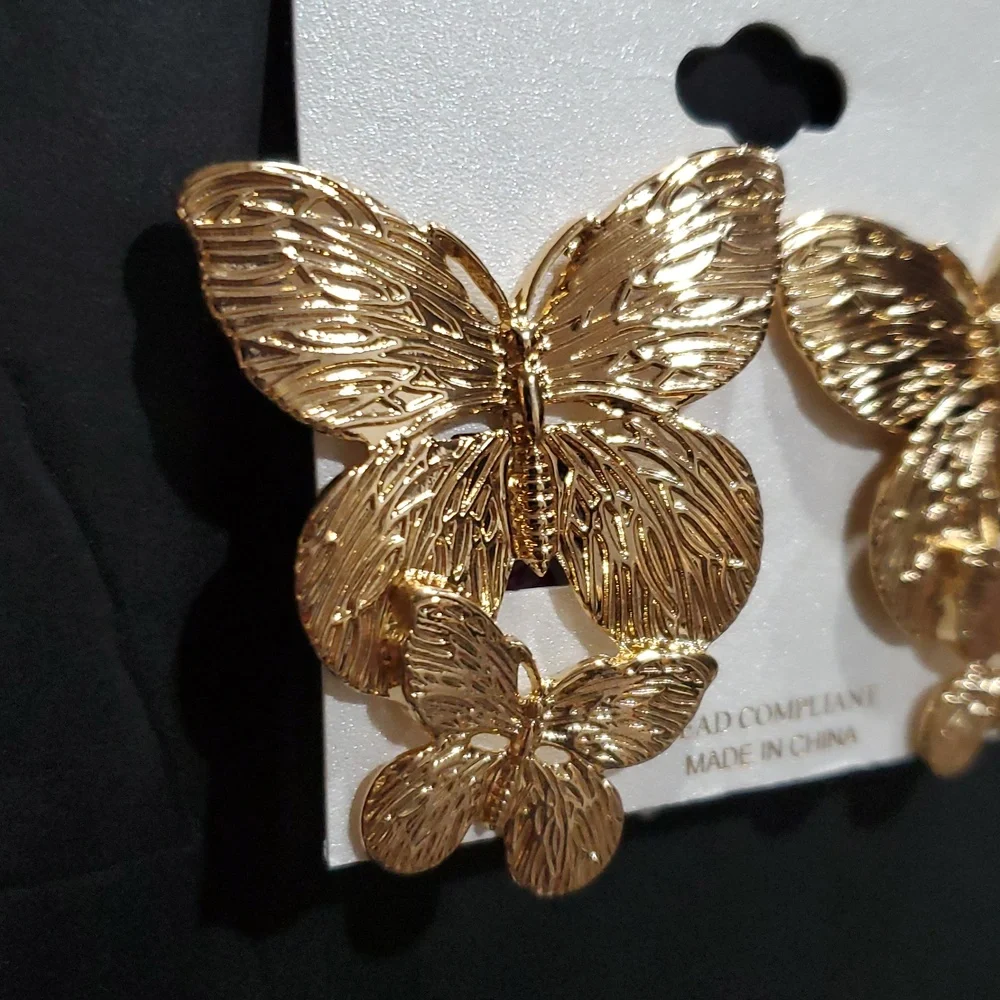 Natasha couture gold tone 2 stacked butterfly latchback‎ earrings brand new